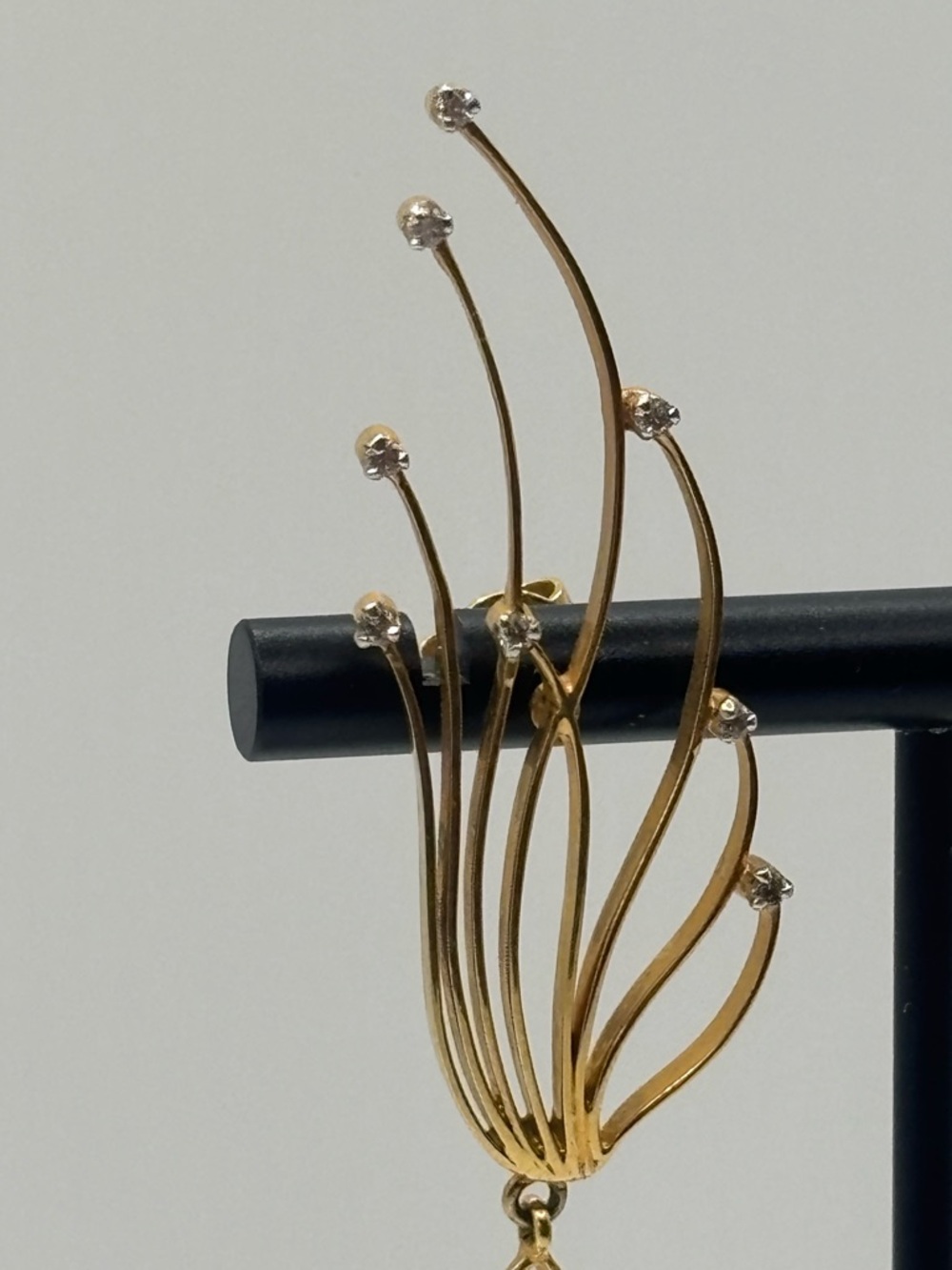 14 KT Yellow Gold Diamond Earrings - Picture 5 of 10